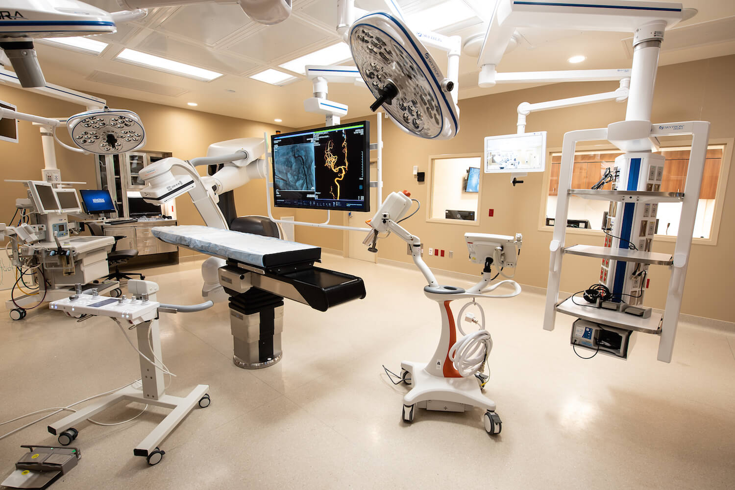 The Susan and Fayez Sarofim Pavilion features new hybrid operating rooms, which combine traditional ORs with advanced imaging techniques. (Courtesy photo)